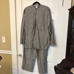 Rafaella 2 piece 100% Linen Pant Set size Medium Gray/White Vertical striped